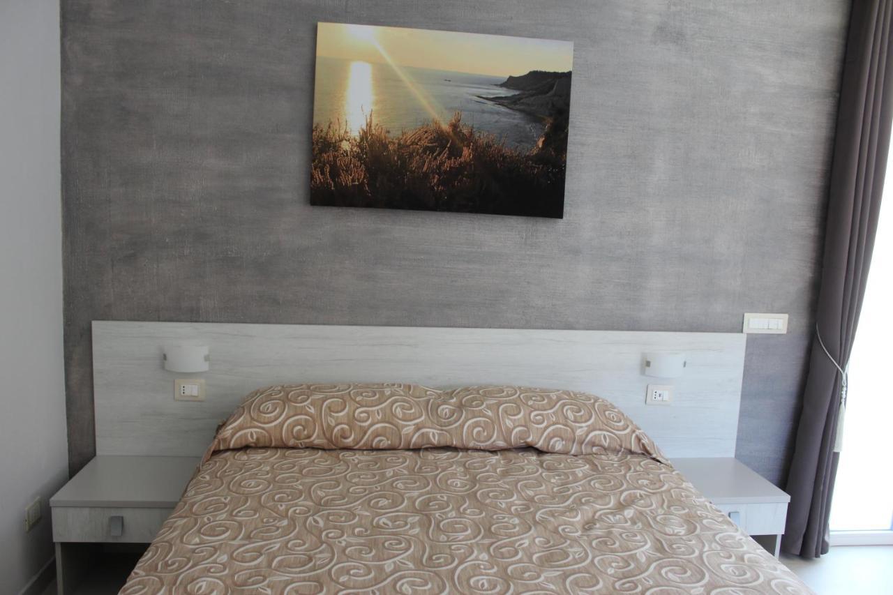 B&B L'Eden Di Capo Bianco Montallegro Εξωτερικό φωτογραφία